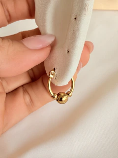 Imagen de ARGOLLAS NAIA 1.5CM - ACERO DORADO