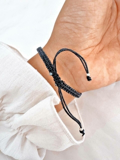 PULSERA HILO INFINITO NEGRA - PL - comprar online