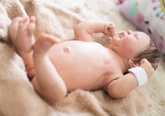 Bebê reborn molde julien limitado