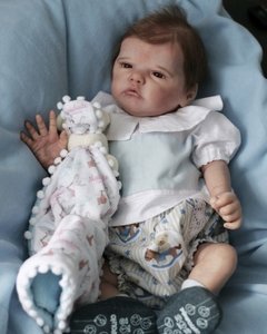 Bebê reborn atticus torso vinil menino - Maternidade Fernanda Morena