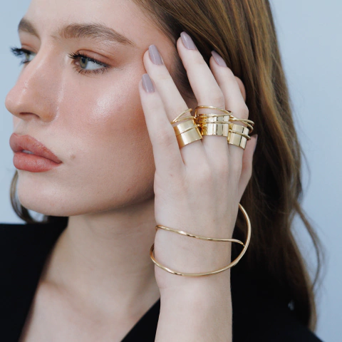 Anel Liso Fio Relevo Poison - comprar online