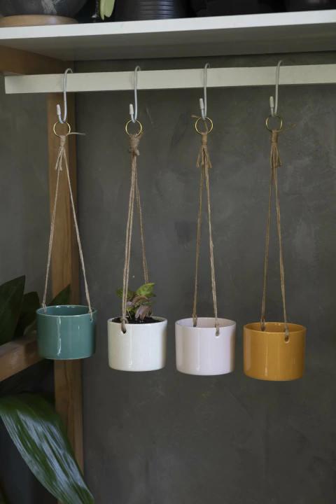 Maceta Colgante Chica de cerámica con hilo de yute