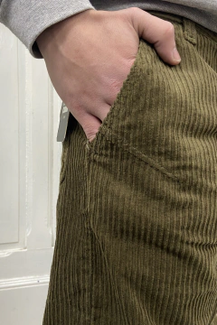 Pantalón corderoy baggy en internet