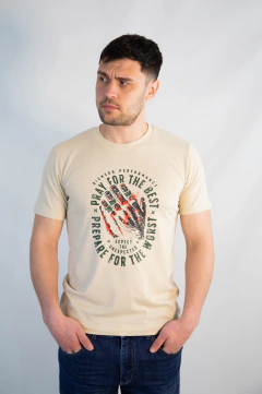 Remera Pray for