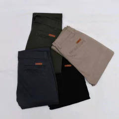 Pantalón chino