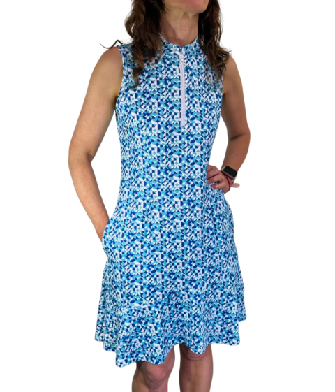 Vestido Nerea sin mangas con estampado geométrico azul y blanco, con cierre frontal y falda con vuelo