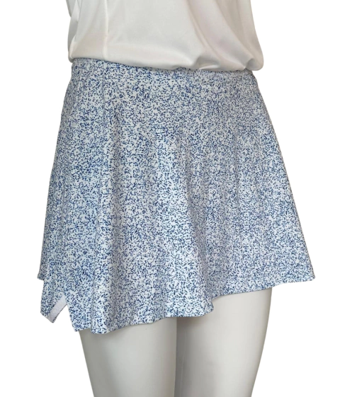 Pollera corta blanca con estampado azul