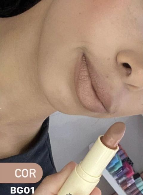 (HB548-BG01) Labial en barra Velvety Linea Glass TONO BG01- RUBY ROSE