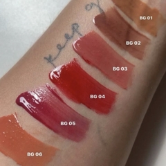 (HB577-BG06) Lip Gloss laqueado Linea Glass TONO BG06- RUBY ROSE - comprar online