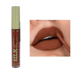 (HBL6201-10) Labial liquido CONFORT LIPS linea Silk Skin TONO 10 - Ruby rose - comprar online