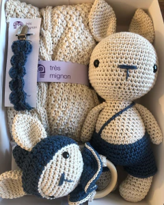 Set Regalo Completo (CONSULTAME DISPONIBILIDAD DE COLORES). El COLOR que seleccionás es el de la MANTA. - Très mignon