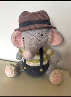 Elefante con sombrero - comprar online