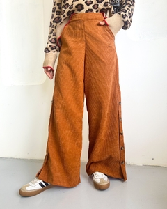 Pantalon SIMBA Camel - $33.615 Transferencia.
