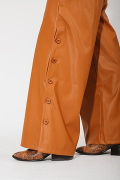 Pantalon SAUCO Camel - $30.847 Transferencia. - comprar online