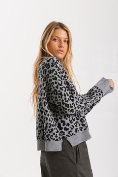 Sweater LIPSTICK Gris - Transferencia $40.425 - tienda online