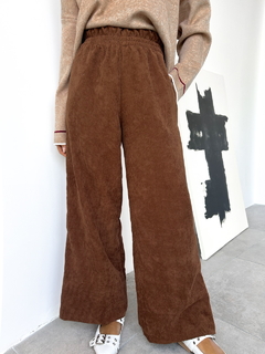 Pantalon KURT Chocolate - Transferencia $48.675 - comprar online