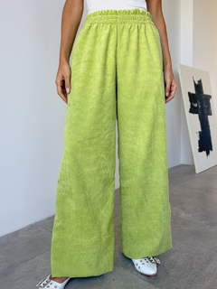 Pantalon KURT Verde Manzana - Transferencia $48.675 - comprar online