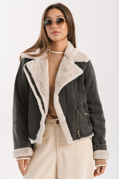 Campera MUNICH Negra - Transferencia $134.775 - comprar online