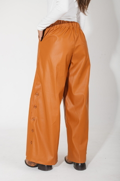 Pantalon SAUCO Camel - $30.847 Transferencia. en internet