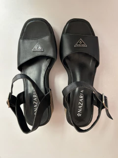 Sandalias negras - Nazaria en internet