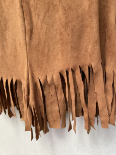 Short gamuzado con flecos en internet