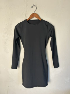 Vestido negro espalda abierta (ver medidas)