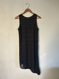 Vestido negro calado irregular - ver medidas - comprar online