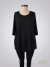 Remera escote redondo negro ART9347