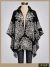 Ruana doble hilado con cuello tipo chomba Negra/natural RART8996 - comprar online