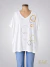 Remera escote V - Semi evase - blanca Circulos ART9391