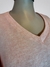Remeron tipo sweater escote V Salmón claro ART7723 - Laura Natale Moda