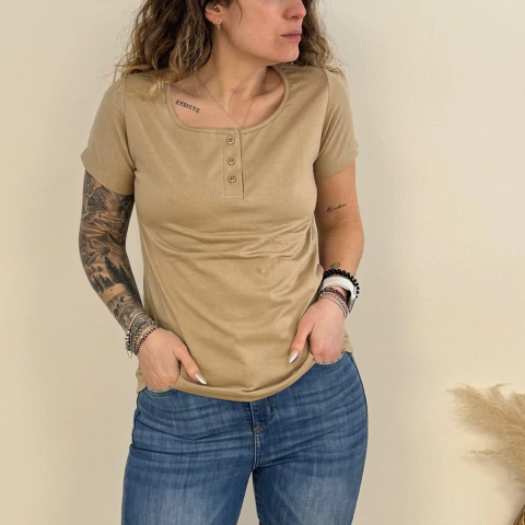 Remera Lourdes Beige