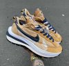 Tênis Nike Air sacai VaporWaffle 2021
