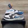 Tênis Nike Air Jordan Low Azul