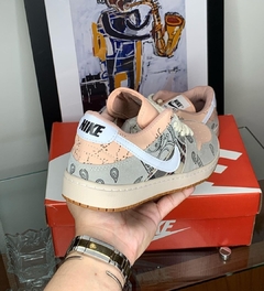 Nike Sb Dunk Travis Scott na internet