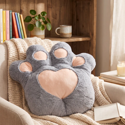 Almohadon con forma PATA DE OSO en internet