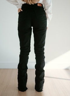 Calça BootCut Laguna na internet