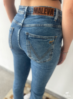 Calça Jeans New Skinny na internet