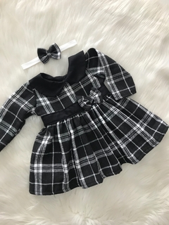 Vestido Xadrez Preto Flanelado com Tiara