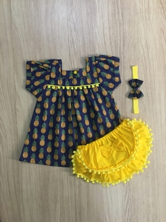 Vestido Pompom Abacaxi Escuro com Tiara