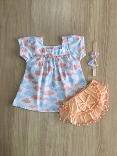 Vestido Pompom Nuvem Salmão com Tiara