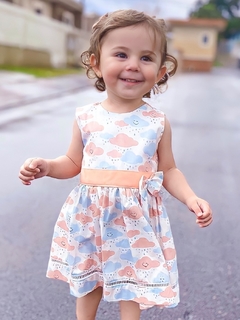 Vestido Nuvem Salmão com Tiara