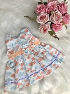 Vestido Nuvem Salmão com Tiara na internet