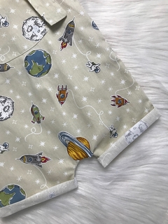 Jardineira Ilhós Astronauta Bege na internet