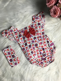Banho de Sol com Turbante Florzinhas com Morangos Vermelho e Roxo - 0 a 6 meses