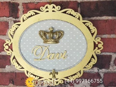 Moldura em MDF 3 MM Pintada de Dourado com coroa em resina Dourada - MODELO P003 - comprar online