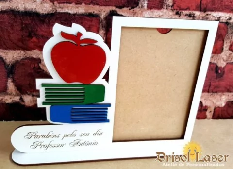 PORTA RETRATO MAÇÃ E LIVROS (FOTO 10X15)- L0017 - comprar online