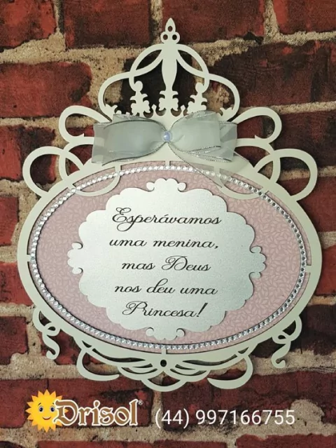 Moldura em MDF 3MM Branco Ganhamos uma Princesa - MODELO P008 - comprar online