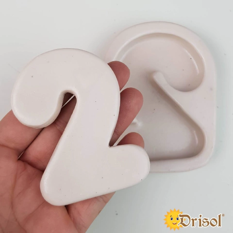 MR731 - Número 02 - Modeladores em Resina