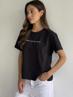 REMERA ESTAMPADA BASICA ALGODON LYCRA - AMORE - comprar online